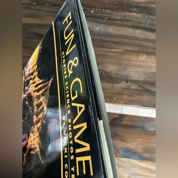 Signed - Fun and Games:Stories Science Photos Tell by Vicki Cobb - First Edition - Picture 17 of 17